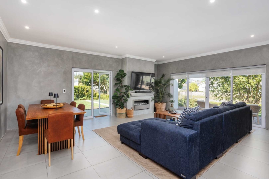 To Let 3 Bedroom Property for Rent in Val De Vie Estate Western Cape